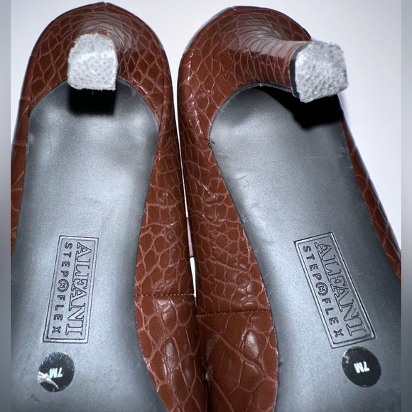 Alfani Women's Step 'N Flex Jeules Pumps, Brown Croc Size 7M - Picture 7 of 9